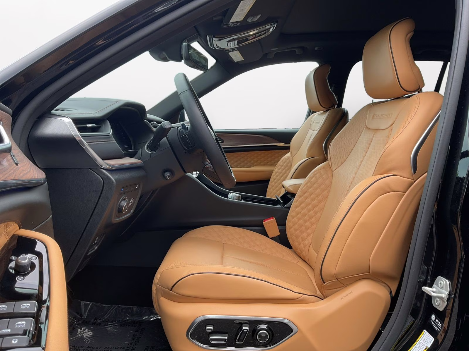 2024 Diamond Black Crystal Pearlcoat Jeep Grand Cherokee Summit 4xe 4X4 SUV