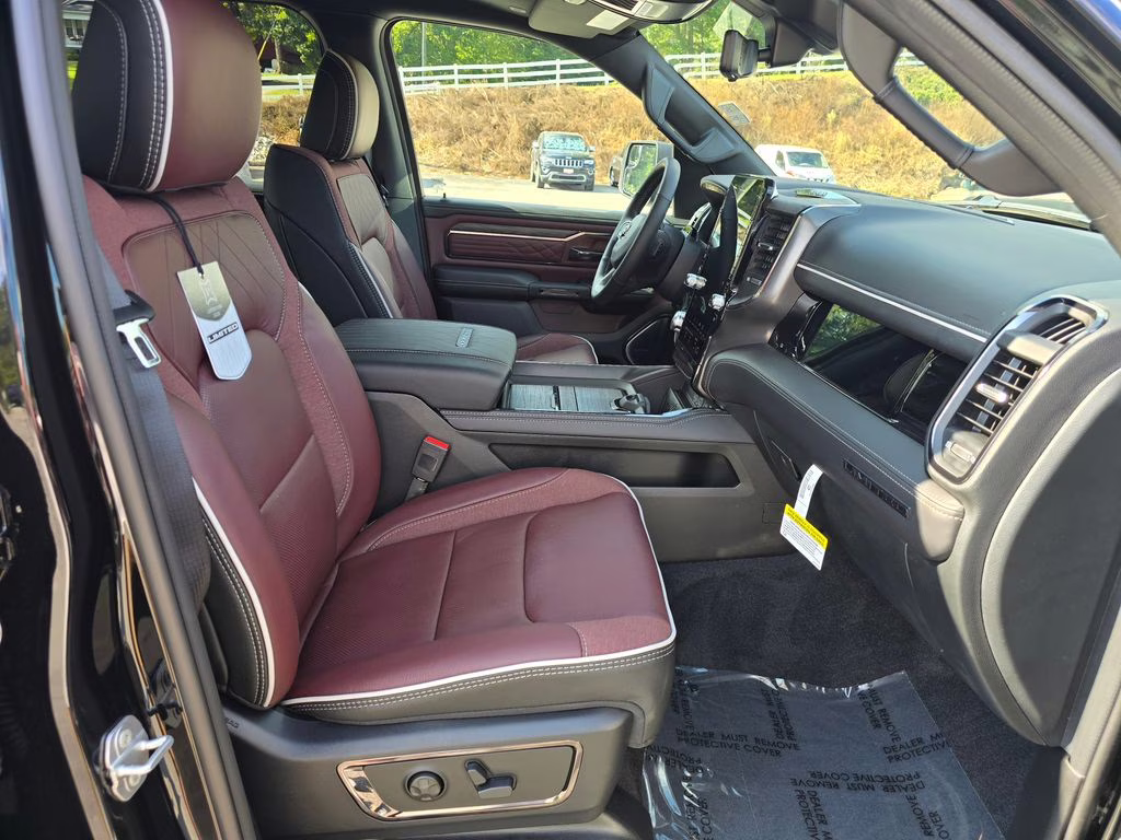 2026 Diamond Black Crystal Pearlcoat Ram 1500 Limited 4X4 Truck