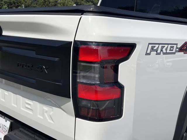 2026 Glacier White Nissan Frontier PRO-4X 4X4 Truck