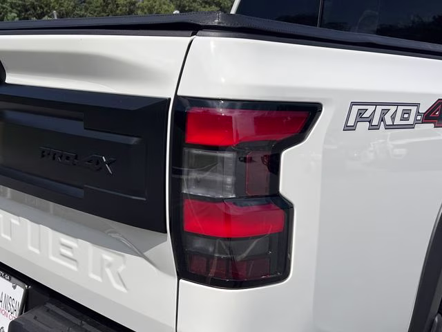 2026 Glacier White Nissan Frontier PRO-4X 4X4 Truck
