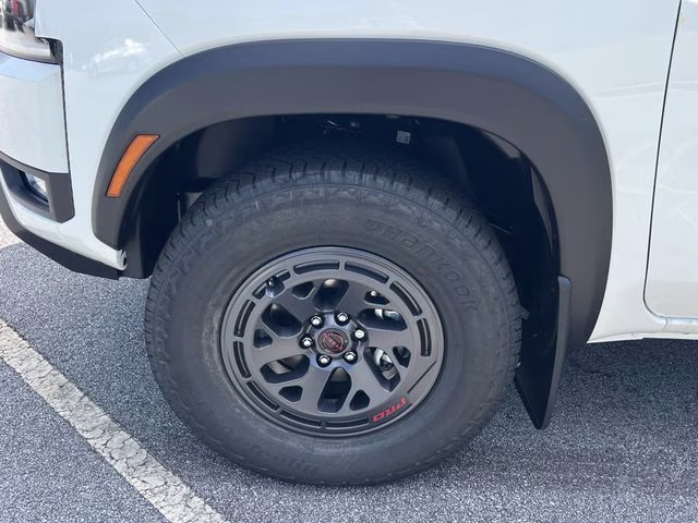 2026 Glacier White Nissan Frontier PRO-4X 4X4 Truck
