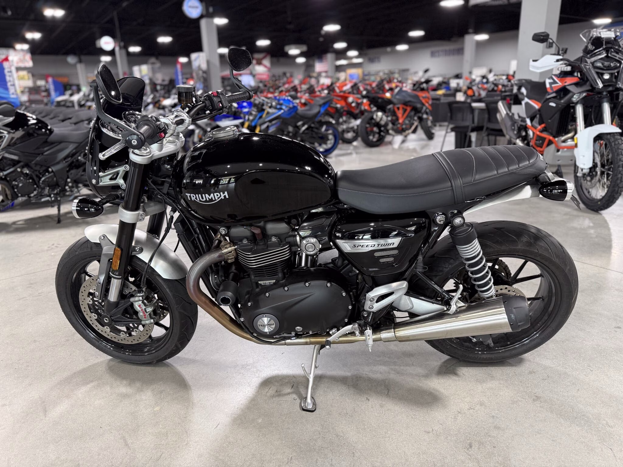 2022 - Triumph Speed Twin 1200 Motorcycle