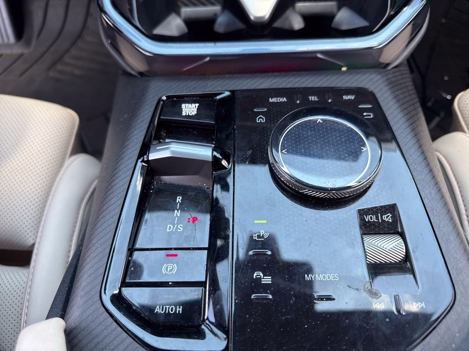 2026 Mineral White Metallic BMW X3 30 xDrive AWD SUV