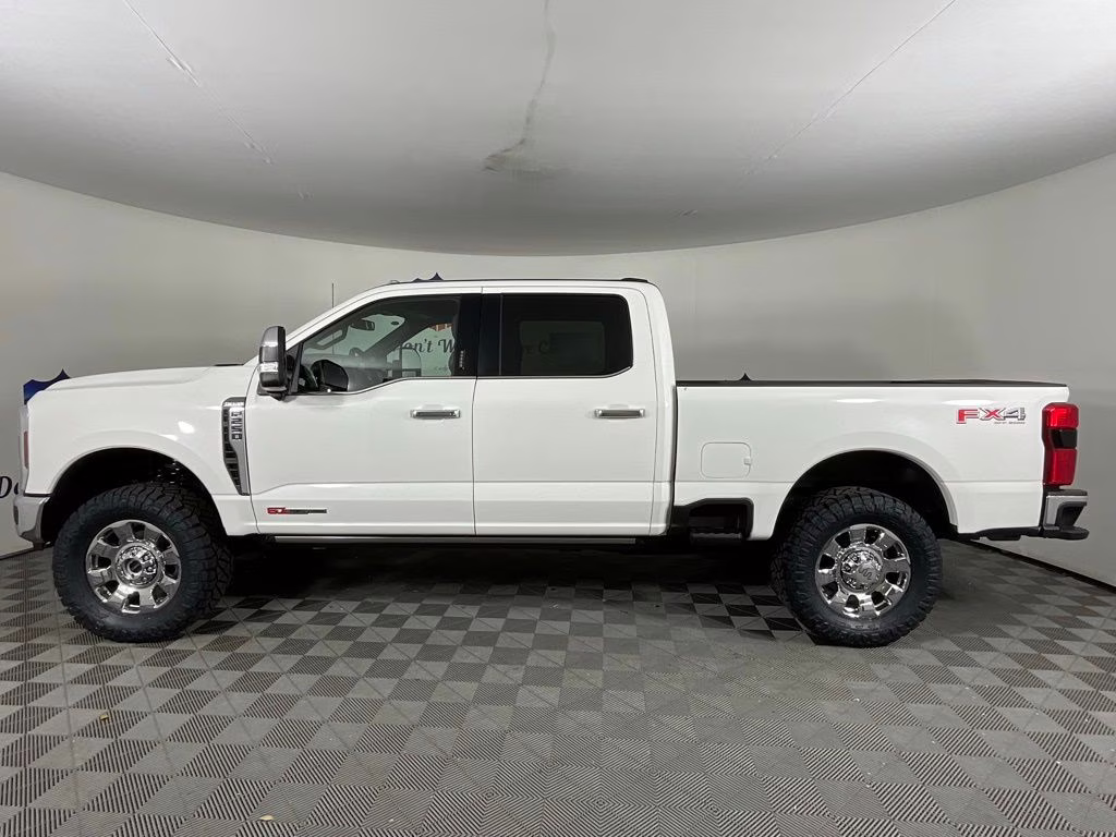 2026 White Metallic Ford Super Duty F-250 SRW King Ranch 4X4 Truck