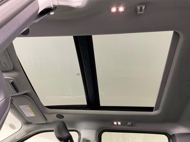 2026 Avalanche Ford Super Duty F-250 SRW Lariat 4X4 Truck