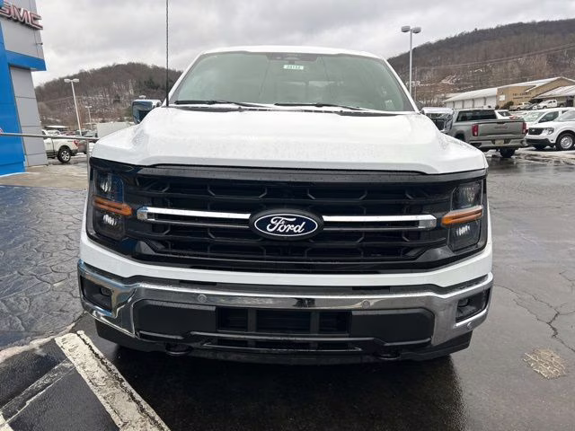 2025 Oxford White Ford F-150 XLT 4X4 Truck