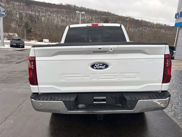 2025 Oxford White Ford F-150 XLT 4X4 Truck