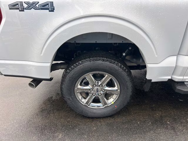2025 Oxford White Ford F-150 XLT 4X4 Truck