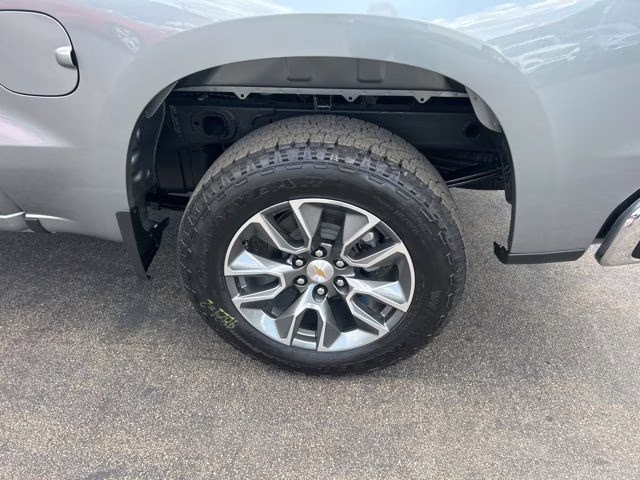 2026 Sterling Gray Metallic Chevrolet Silverado 1500 LT 4X4 Truck