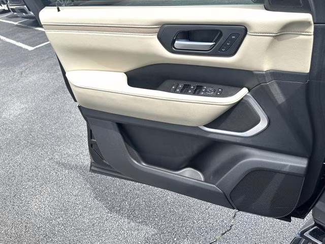 2025 Super Black Nissan Armada Platinum Reserve 4X4 SUV