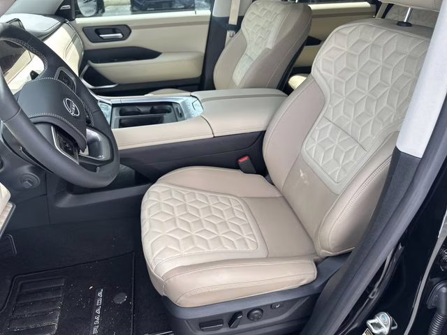 2025 Super Black Nissan Armada Platinum Reserve 4X4 SUV