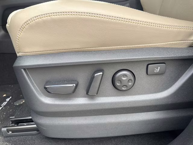 2025 Super Black Nissan Armada Platinum Reserve 4X4 SUV