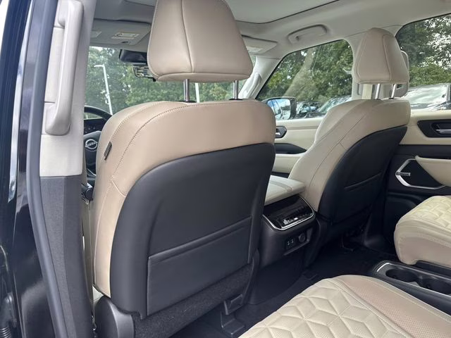 2025 Super Black Nissan Armada Platinum Reserve 4X4 SUV