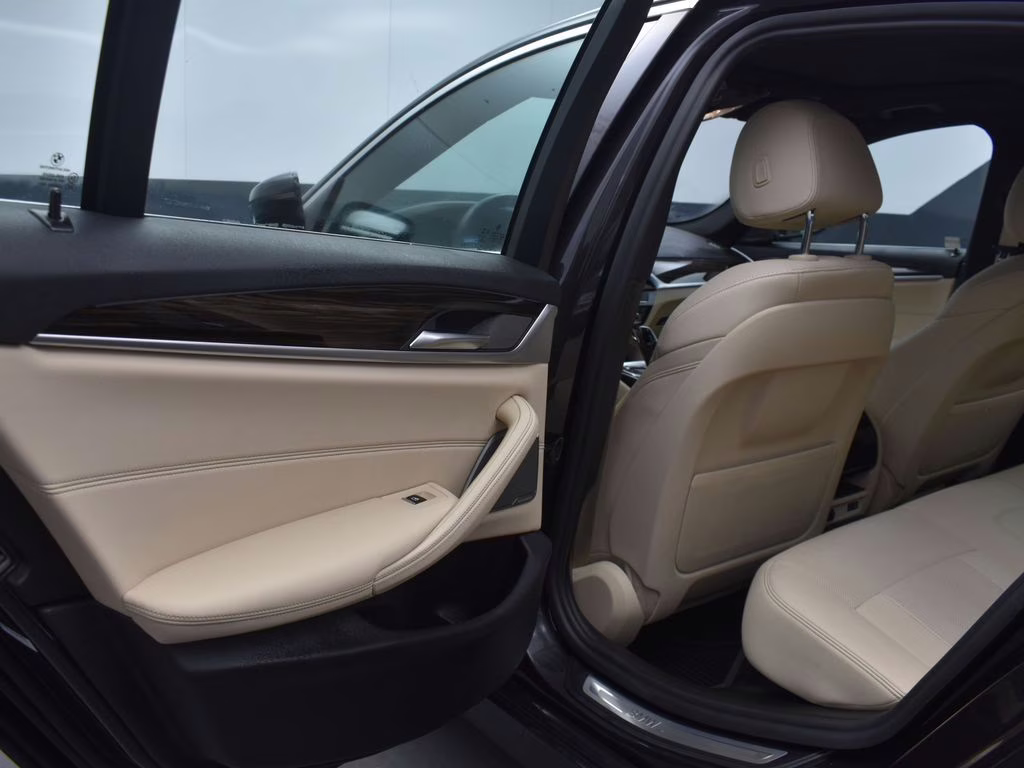 2022 Dark Graphite Metallic BMW 5 Series 540i RWD Sedan
