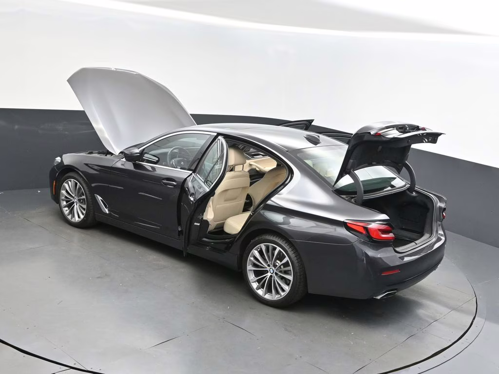 2022 Dark Graphite Metallic BMW 5 Series 540i RWD Sedan