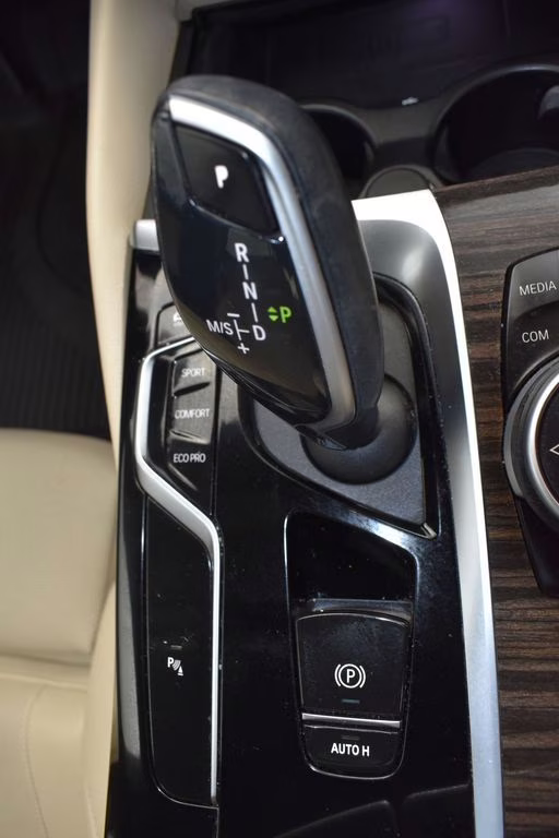 2022 Dark Graphite Metallic BMW 5 Series 540i RWD Sedan