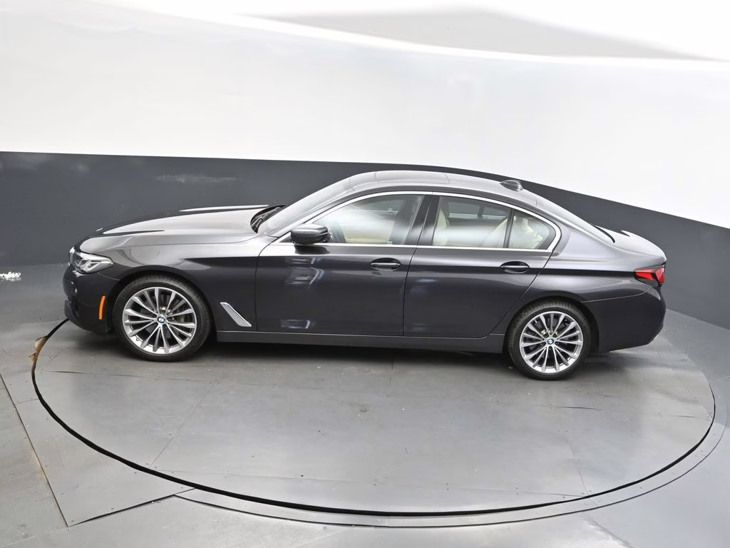 2022 Dark Graphite Metallic BMW 5 Series 540i RWD Sedan