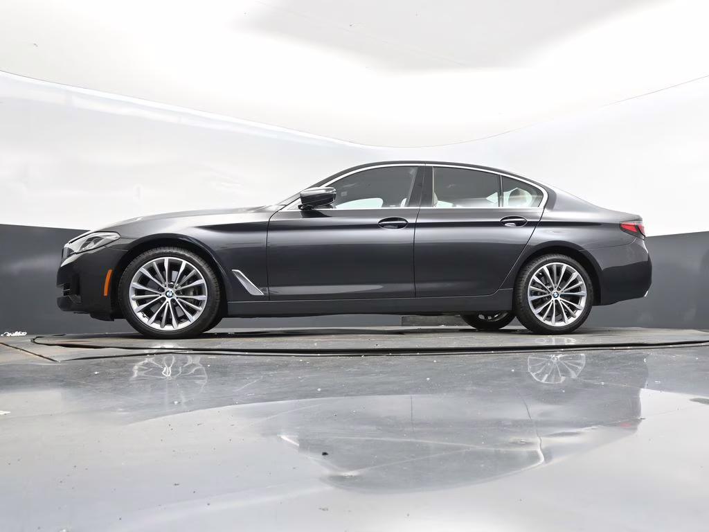 2022 Dark Graphite Metallic BMW 5 Series 540i RWD Sedan