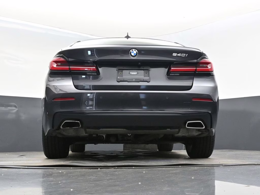 2022 Dark Graphite Metallic BMW 5 Series 540i RWD Sedan