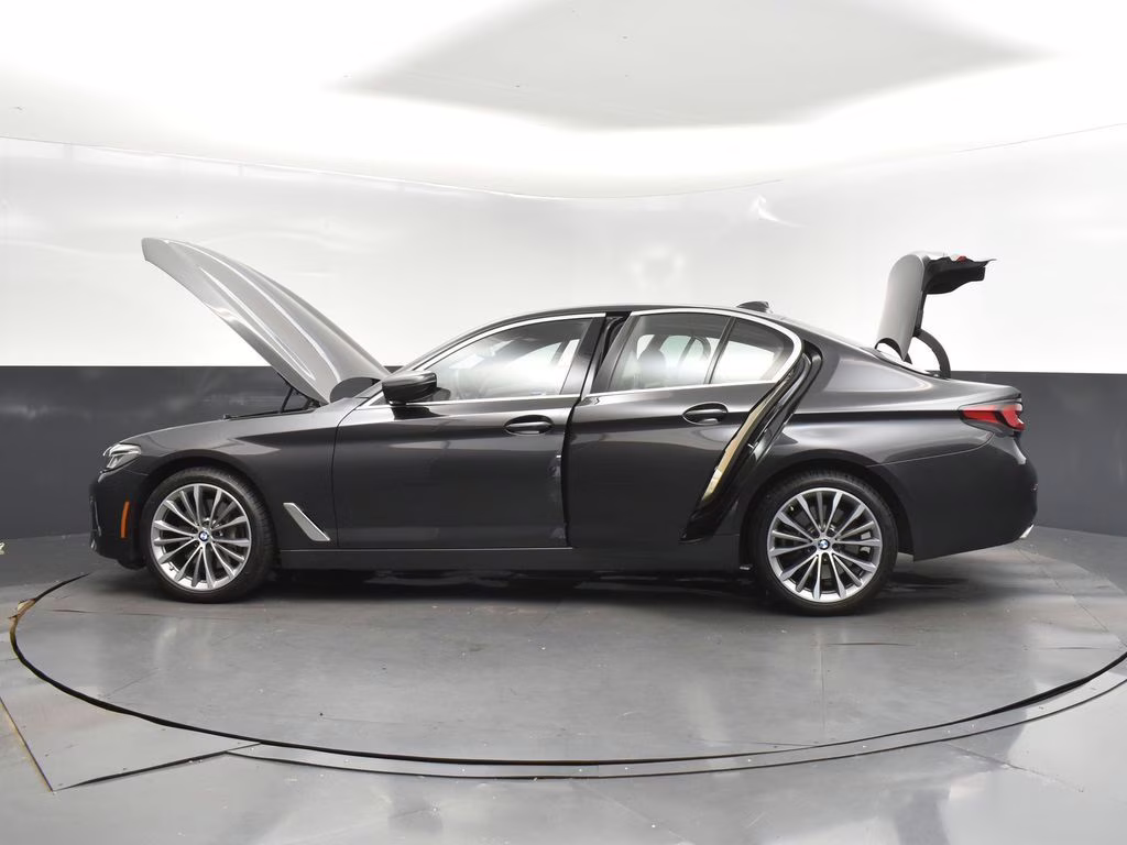 2022 Dark Graphite Metallic BMW 5 Series 540i RWD Sedan