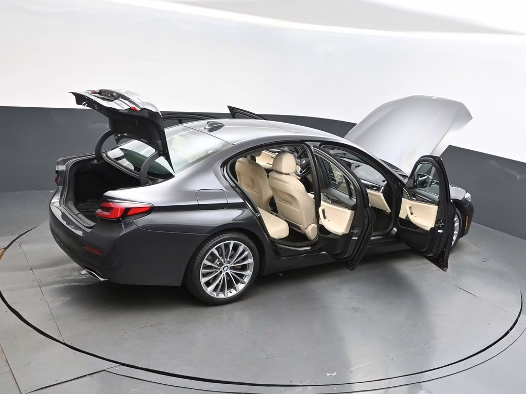 2022 Dark Graphite Metallic BMW 5 Series 540i RWD Sedan