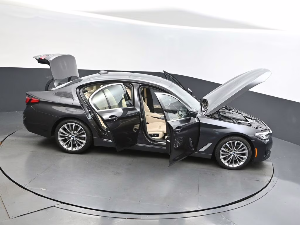 2022 Dark Graphite Metallic BMW 5 Series 540i RWD Sedan