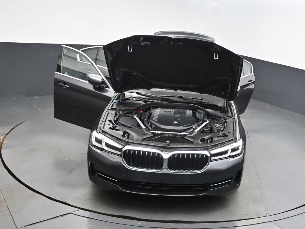 2022 Dark Graphite Metallic BMW 5 Series 540i RWD Sedan