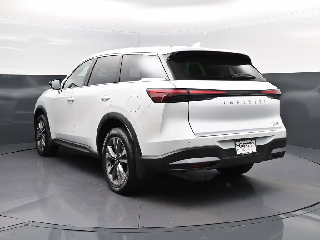2026 Radiant White INFINITI QX60 PURE FWD SUV
