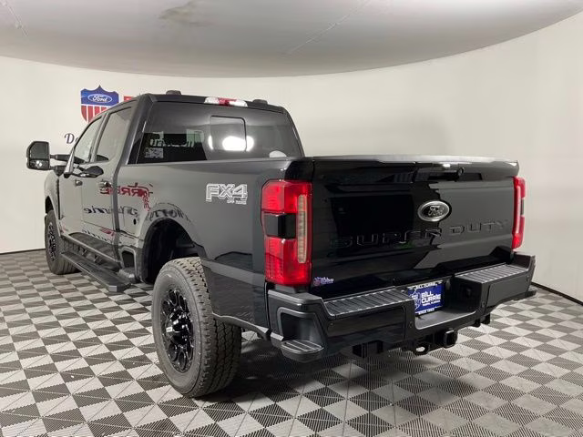 2026 Black Metallic Ford Super Duty F-250 SRW Lariat 4X4 Truck