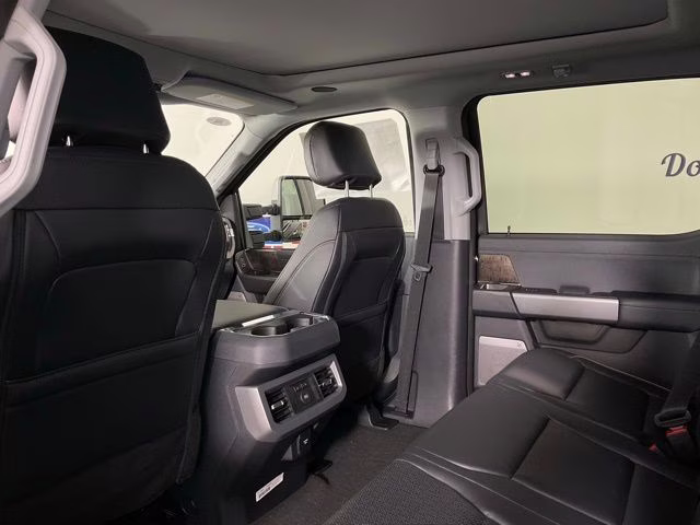 2026 Black Metallic Ford Super Duty F-350 SRW Lariat 4X4 Truck