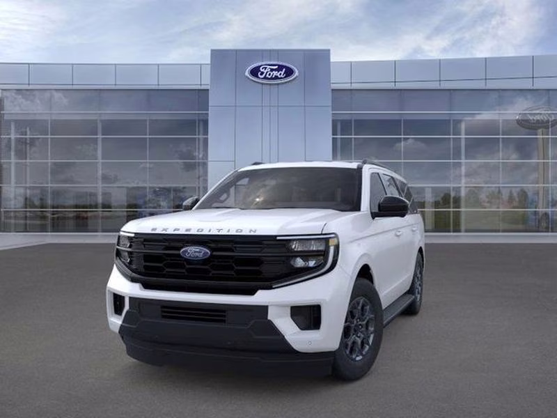 2025 Star White Metallic Tri-Coat Ford Expedition Active RWD SUV