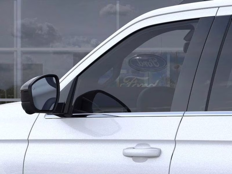 2025 Star White Metallic Tri-Coat Ford Expedition Active RWD SUV