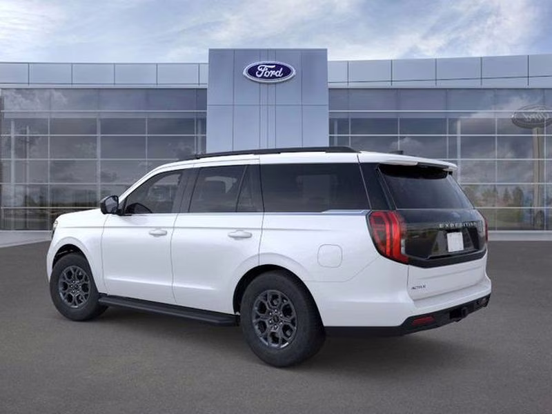 2025 Star White Metallic Tri-Coat Ford Expedition Active RWD SUV