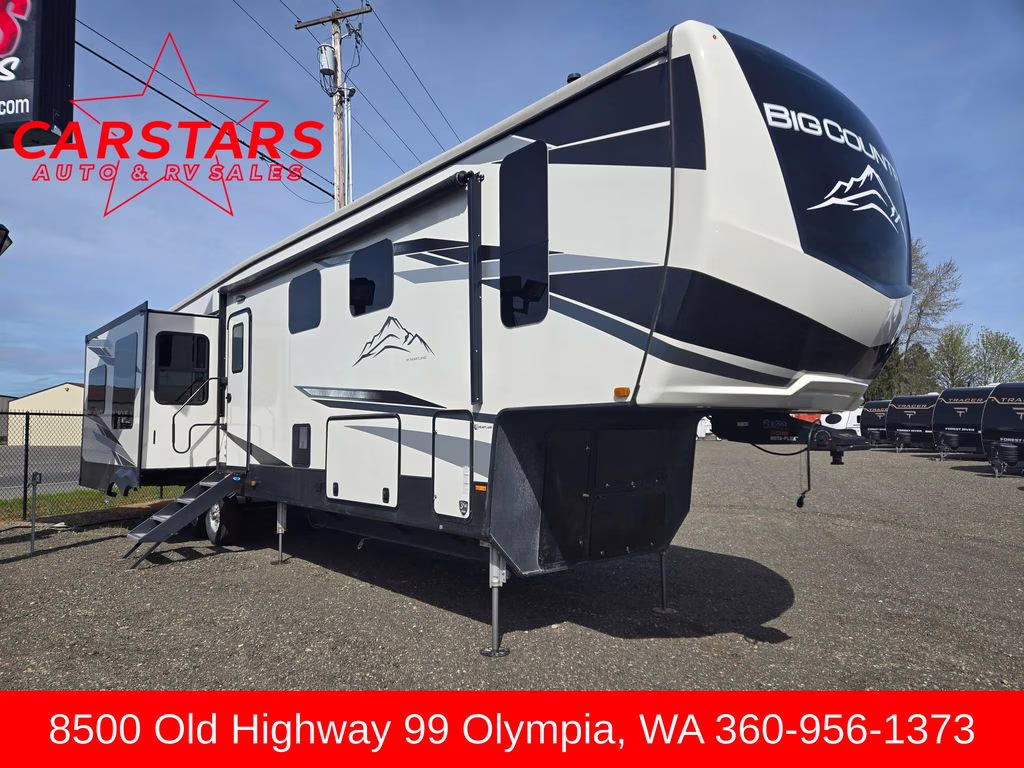 2022 Cream Heartland Big Country 3702FB RV