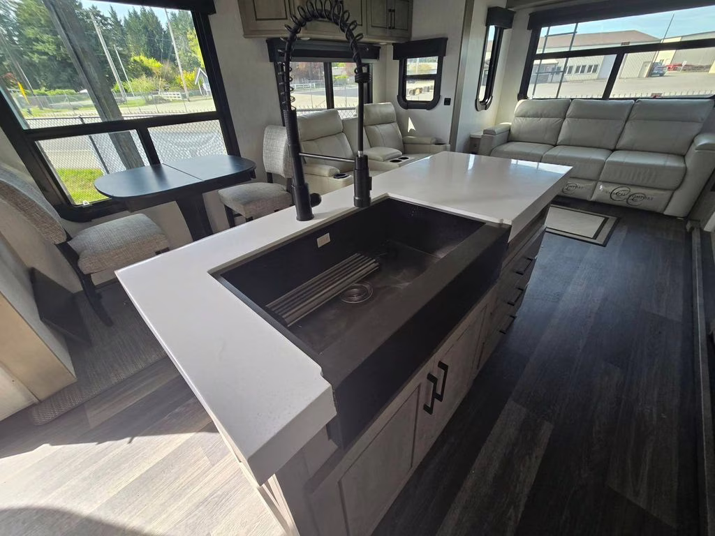 2022 Cream Heartland Big Country 3702FB RV