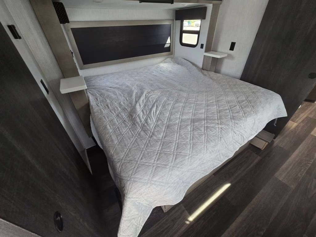 2022 Cream Heartland Big Country 3702FB RV