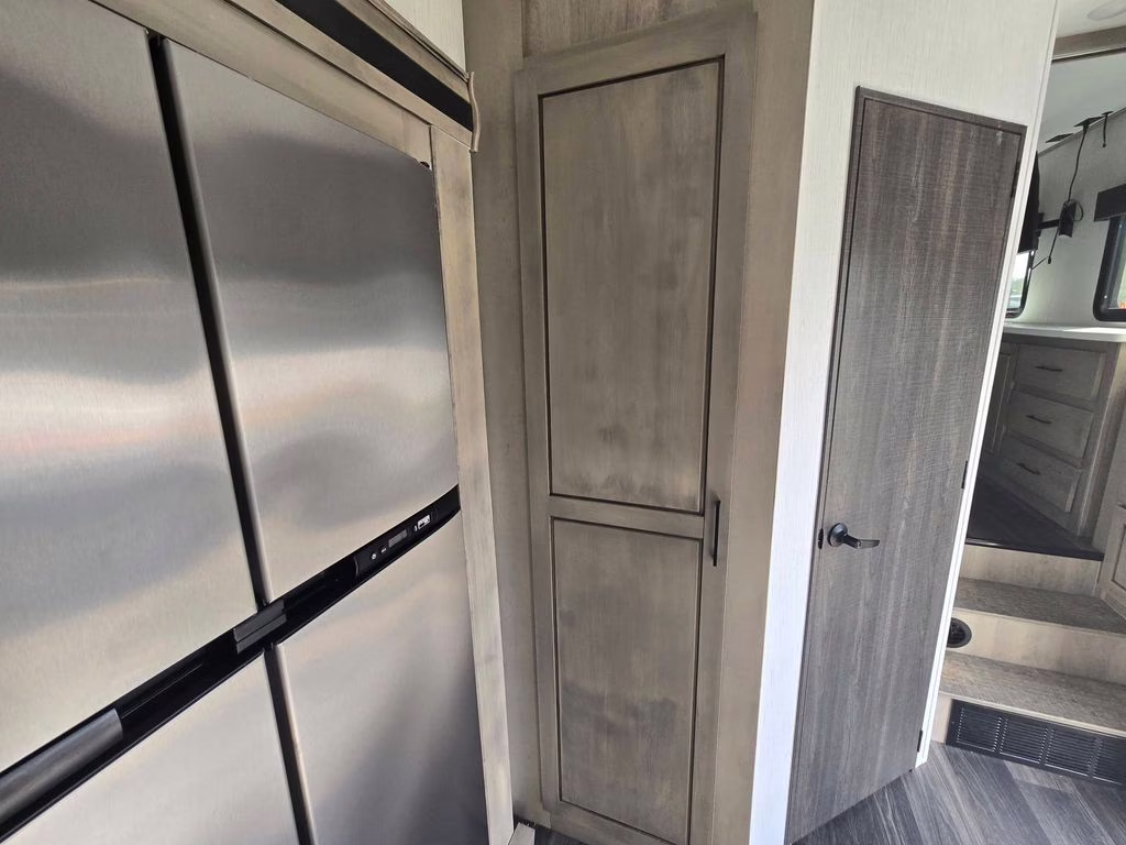 2022 Cream Heartland Big Country 3702FB RV