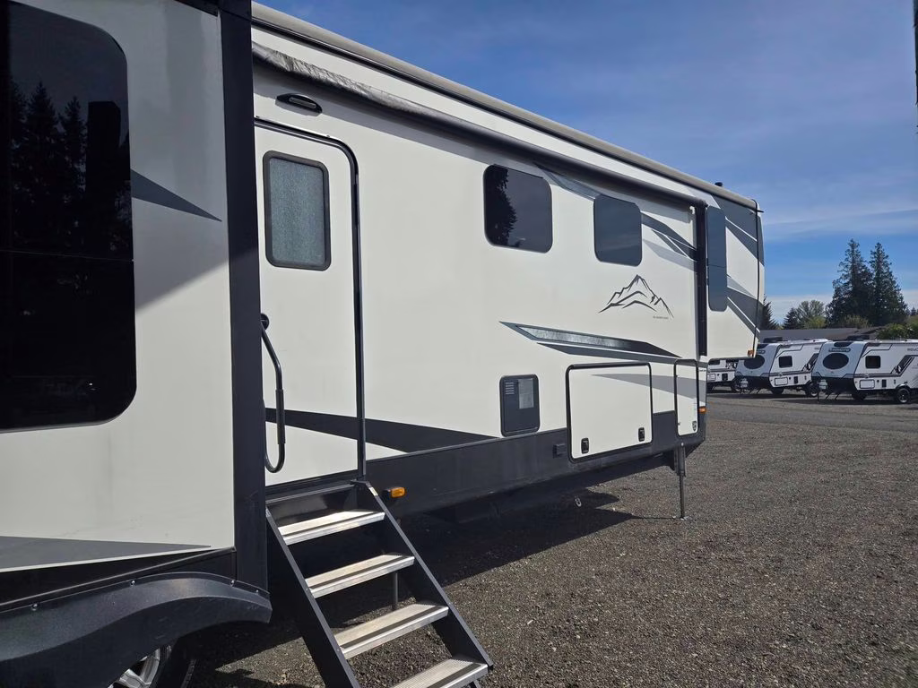 2022 Cream Heartland Big Country 3702FB RV