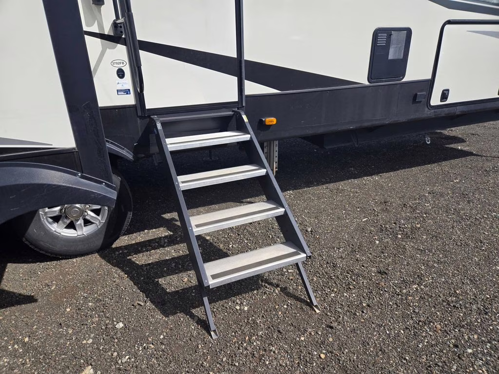 2022 Cream Heartland Big Country 3702FB RV