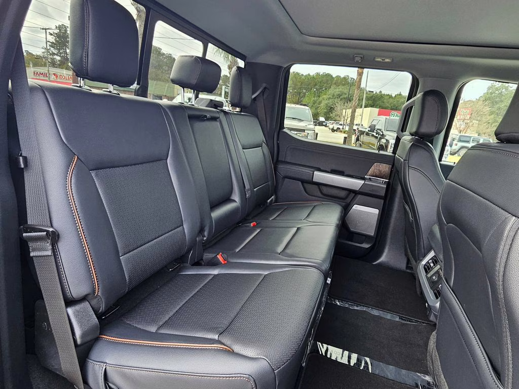 2026 Agate Black Metallic Ford Super Duty F-250 SRW Lariat 4X4 Truck