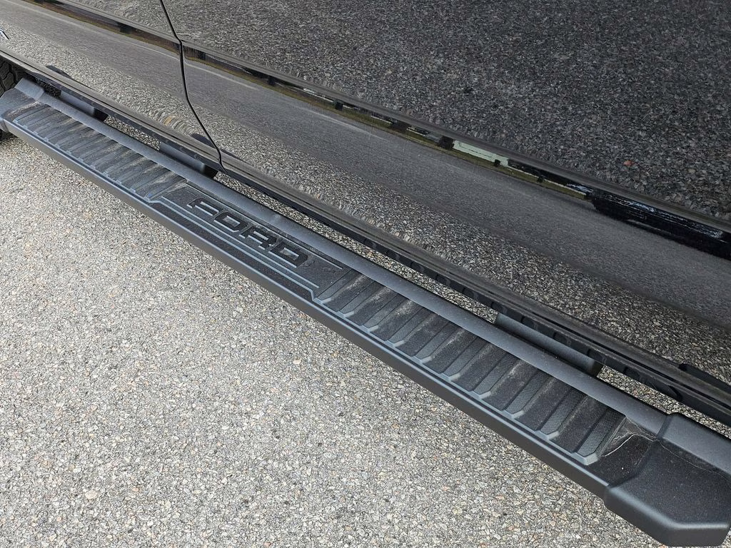 2026 Agate Black Metallic Ford Super Duty F-250 SRW Lariat 4X4 Truck