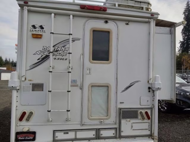 2005 Montana Avalanche 9.5SCS Camper Trailer