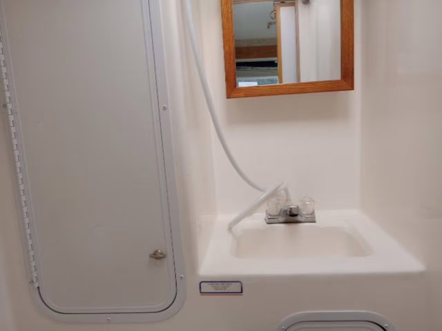 2005 Montana Avalanche 9.5SCS Camper Trailer