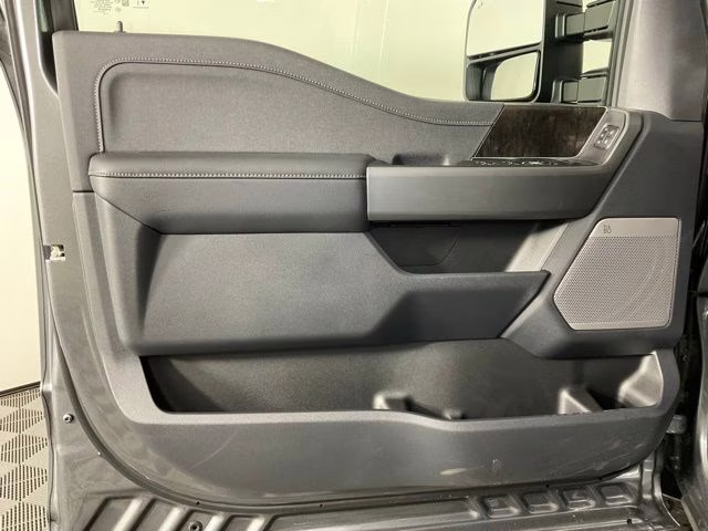 2026 Gray Metallic Ford Super Duty F-250 SRW Lariat 4X4 Truck