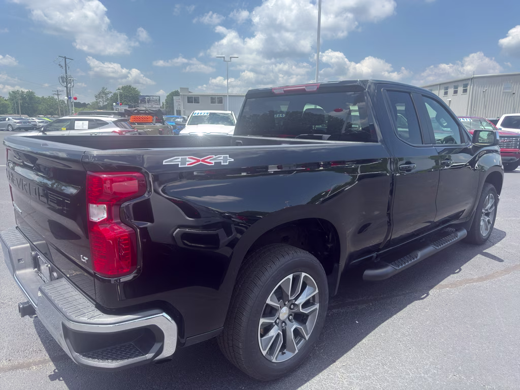 2022 Black Chevrolet Silverado LT 4X4 Truck