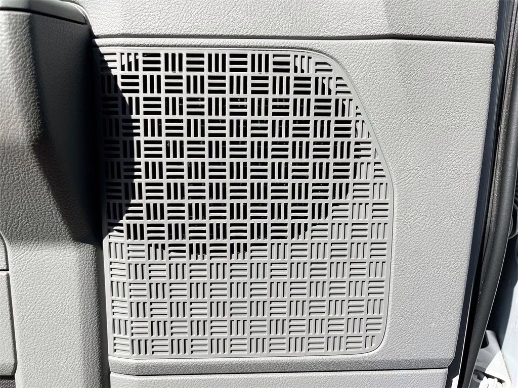 2023 Oxford White Ford E-450SD Base RWD Truck