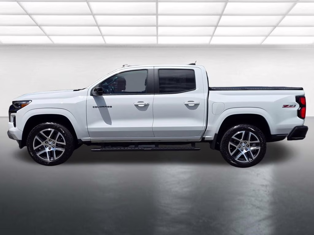 2023 Summit White Chevrolet Colorado Z71 4X4 Truck