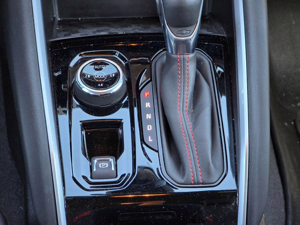 2023 Summit White Chevrolet Colorado Z71 4X4 Truck