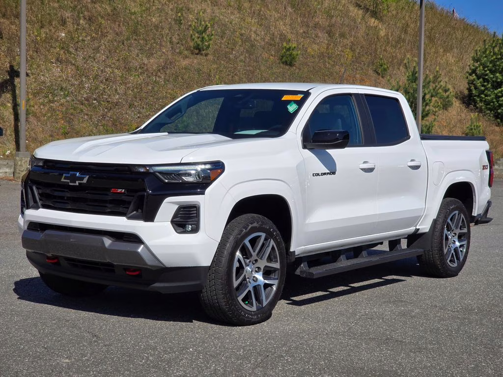 2023 Summit White Chevrolet Colorado Z71 4X4 Truck