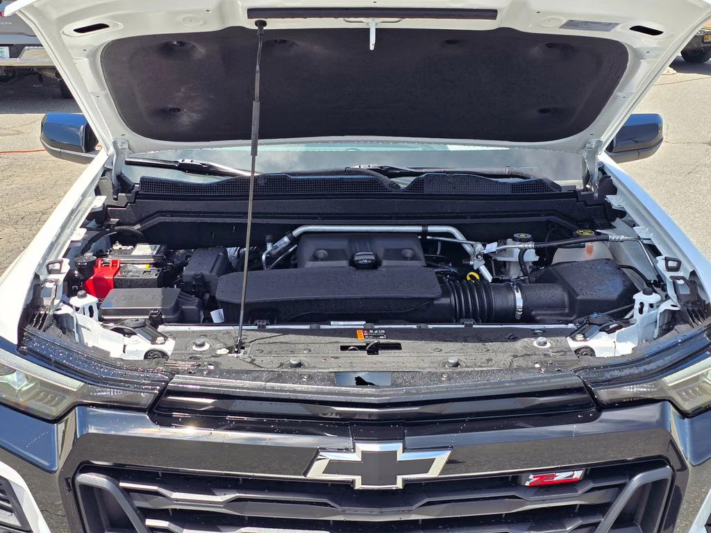 2023 Summit White Chevrolet Colorado Z71 4X4 Truck